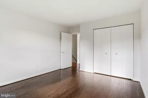 Bedroom - 2156 Golf Course Dr, Reston, VA 20191 photo 6 of 6