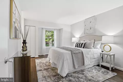 Bedroom - 2156 Golf Course Dr, Reston, VA 20191 photo 2 of 6