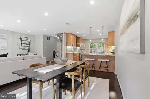 Dining - 2156 Golf Course Dr, Reston, VA 20191 photo 2 of 3