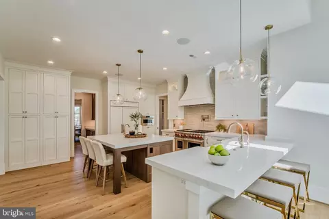Kitchen - 7107 Sea Cliff Rd, Mclean, VA 22101 photo 2 of 6