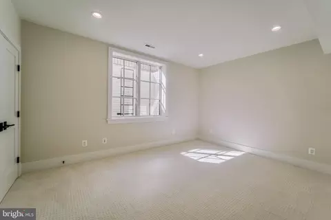 Bedroom - 7107 Sea Cliff Rd, Mclean, VA 22101 photo 5 of 5