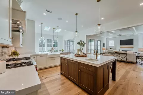 Kitchen - 7107 Sea Cliff Rd, Mclean, VA 22101 photo 4 of 6