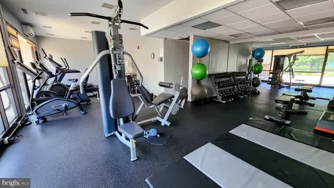 Other - 6800 Fleetwood Rd #1003, Mclean, VA 22101 photo 7 of 15