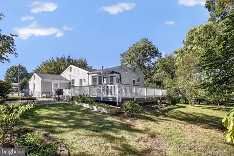 Exterior - 13708 Pitkin Ct, Chantilly, VA 20151 photo 2 of 9