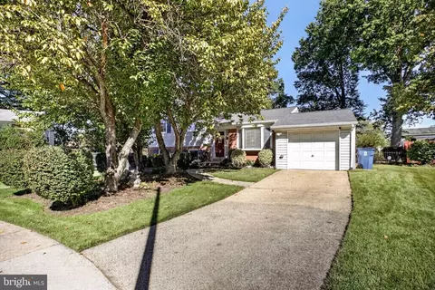 Exterior - 13708 Pitkin Ct, Chantilly, VA 20151 photo 1 of 9