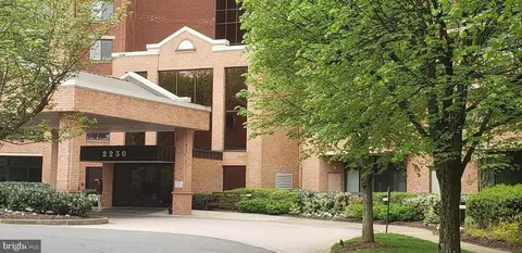 2230 George C Marshall Dr #822, Falls Church, VA 22043