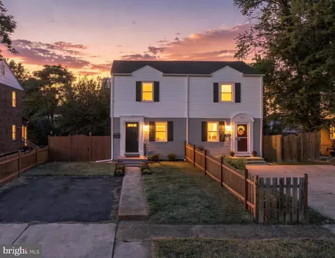 2314 Victory Dr, Alexandria, VA 22303