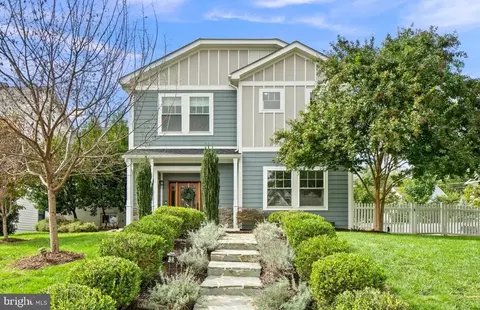 2300 Brilyn Pl, Falls Church, VA 22046