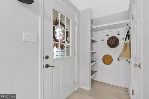Entry Way - 11034 Granby Ct, Reston, VA 20191 photo 1 of 2