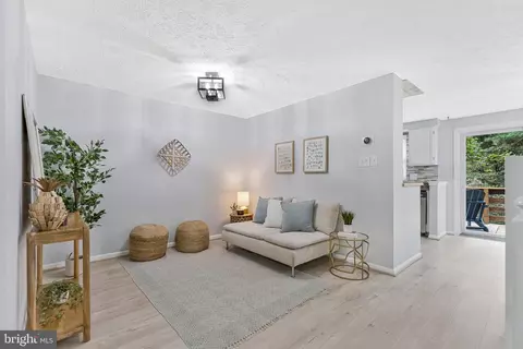 Living - 11034 Granby Ct, Reston, VA 20191 photo 1 of 3