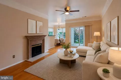 Living - 1600 Spring Gate Dr #2207, Mclean, VA 22102 photo 2 of 3