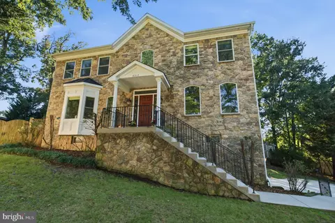 6312 Maryview St, Alexandria, VA 22310