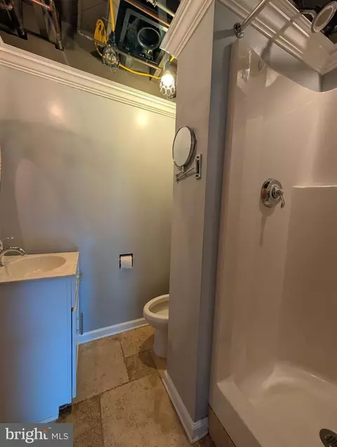 Bath - 6020 Trailside Dr, Springfield, VA 22150 photo 3 of 3
