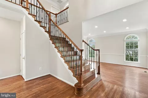 Entry Way - 1317 Dasher Ln, Reston, VA 20190 photo 2 of 5