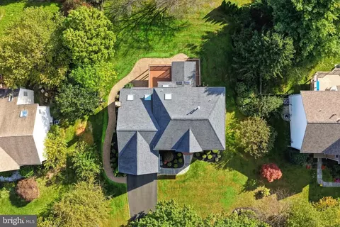 View/Area - 1317 Dasher Ln, Reston, VA 20190 photo 3 of 3