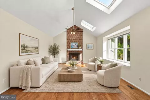 Living - 1317 Dasher Ln, Reston, VA 20190 photo 1 of 1