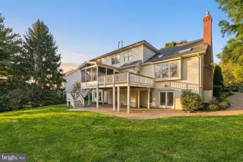 Exterior - 1317 Dasher Ln, Reston, VA 20190 photo 10 of 10