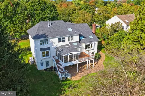 Exterior - 1317 Dasher Ln, Reston, VA 20190 photo 6 of 10