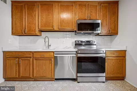 Kitchen - 7777 Euclid Way, Springfield, VA 22153 photo 2 of 2