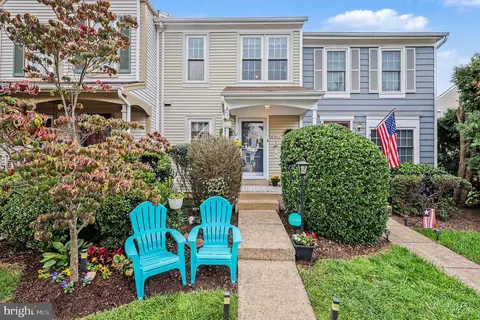 6511 Brick Hearth Ct, Alexandria, VA 22306