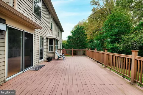 Exterior - 706 Ridge Dr, Mclean, VA 22101 photo 3 of 9