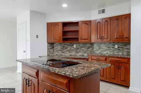 Kitchen - 706 Ridge Dr, Mclean, VA 22101 photo 2 of 6