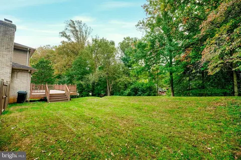 Exterior - 706 Ridge Dr, Mclean, VA 22101 photo 5 of 9