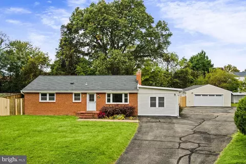 3466 Little Hunting Creek Dr, Alexandria, VA 22309