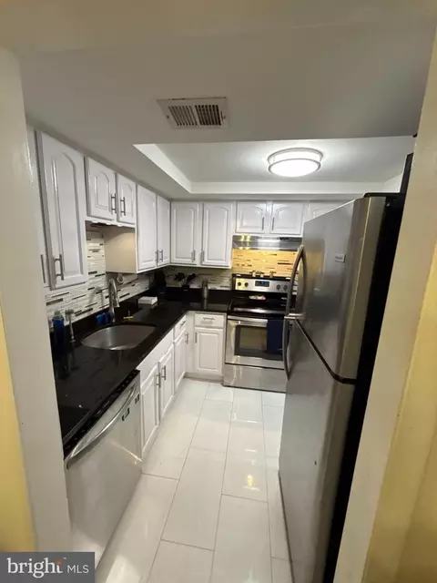 8896 Walutes Cir #D, Alexandria, VA 22309