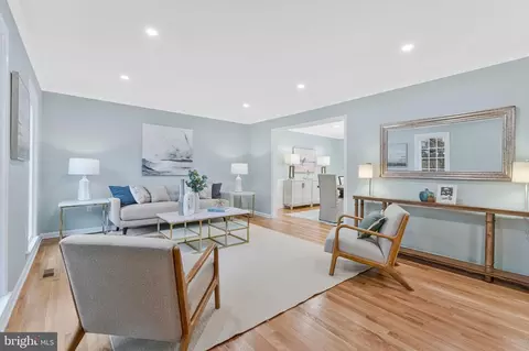 Living - 1360 Snow Meadow Ln, Mclean, VA 22102 photo 3 of 6