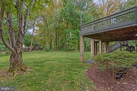 Exterior - 1360 Snow Meadow Ln, Mclean, VA 22102 photo 3 of 7