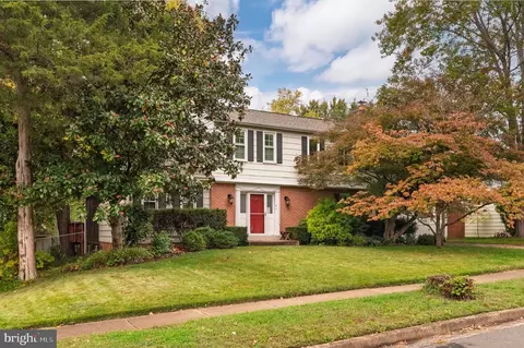 14840 Cranoke St, Centreville, VA 20120