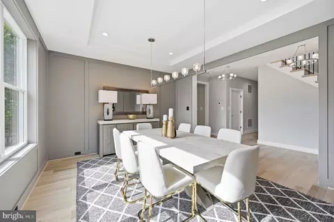 Dining - 207 Patrick St SW, Vienna, VA 22180 photo 2 of 3