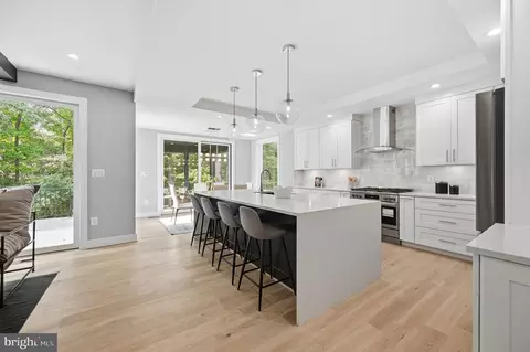 Kitchen - 207 Patrick St SW, Vienna, VA 22180 photo 1 of 1