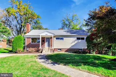 3919 Gallows Rd, Annandale, VA 22003