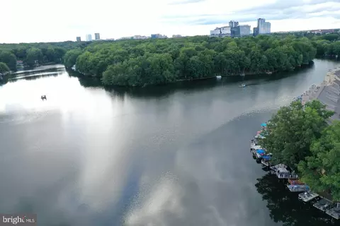 View/Area - 2121 Whisper Way, Reston, VA 20191 photo 6 of 7