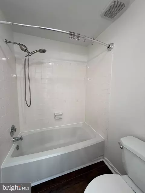 Bath - 2121 Whisper Way, Reston, VA 20191 photo 3 of 4
