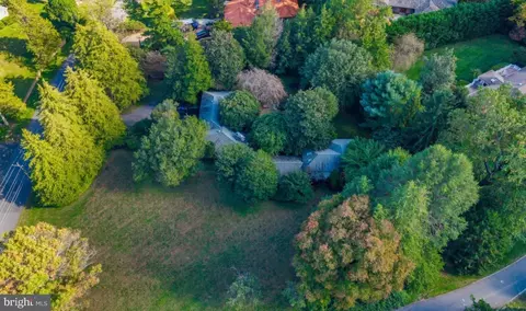 3439 Malbrook Dr, Falls Church, VA 22044