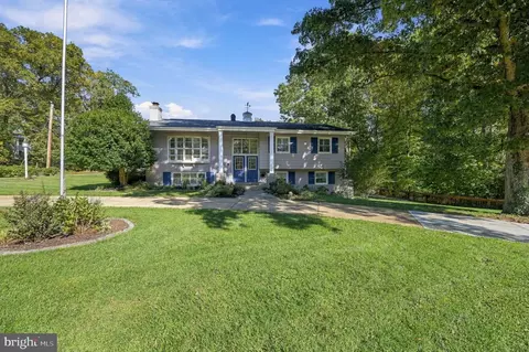 9201 Cherrytree Dr, Alexandria, VA 22309