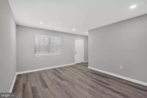 Living - 2006 Headlands Cir, Reston, VA 20191 photo 1 of 1