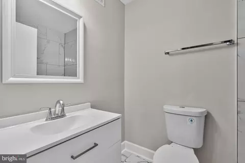 Bath - 2006 Headlands Cir, Reston, VA 20191 photo 1 of 1