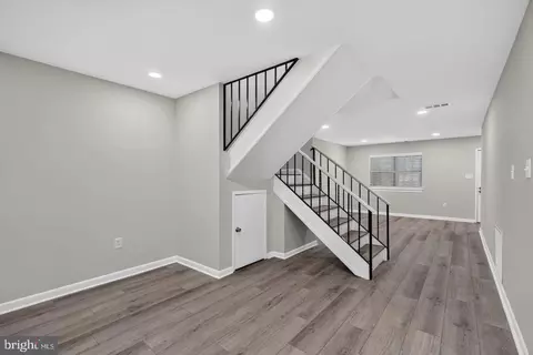 Entry Way - 2006 Headlands Cir, Reston, VA 20191 photo 2 of 4