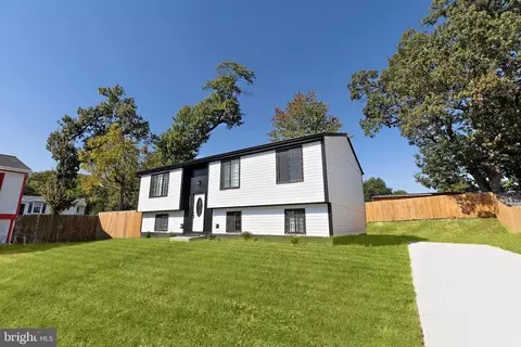 6403 Holyoke Dr, Annandale, VA 22003