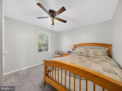 Bedroom - 6912 Bethnal Ct, Springfield, VA 22150 photo 1 of 13