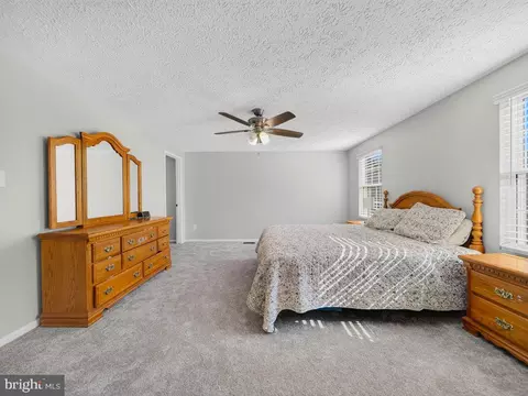 Bedroom - 6912 Bethnal Ct, Springfield, VA 22150 photo 11 of 13