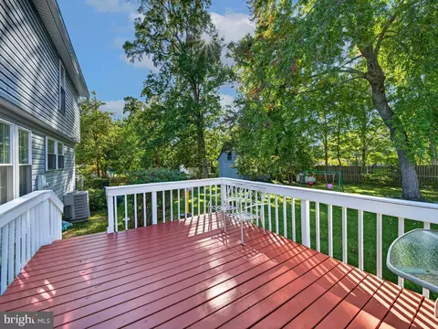 Exterior - 6912 Bethnal Ct, Springfield, VA 22150 photo 4 of 7
