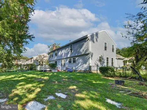 Exterior - 6912 Bethnal Ct, Springfield, VA 22150 photo 7 of 7