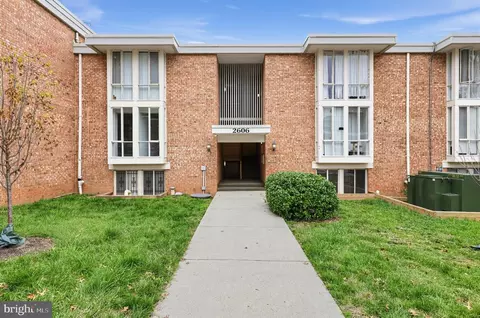 2606 Indian Dr #1-C, Alexandria, VA 22303
