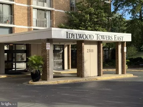 2311 Pimmit Dr #1108, Falls Church, VA 22043