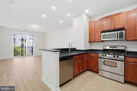 2655 Prosperity Ave #351, Fairfax, VA 22031